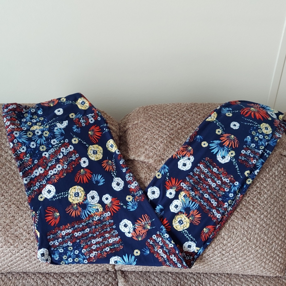 Nwot's Lularoe Floral Pattern TC Leggings